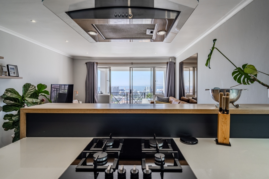 2 Bedroom Property for Sale in Vredehoek Western Cape